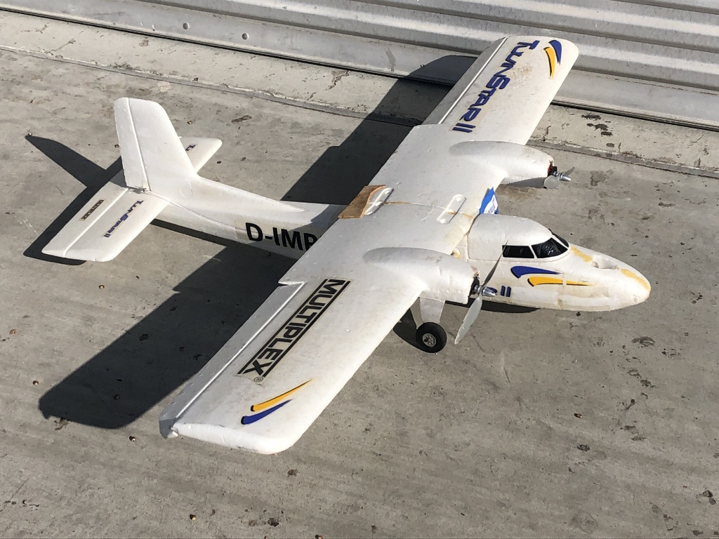 twinstar rc plane