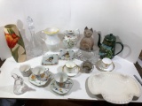 Box of Teacups, Vases, Other Ceramics