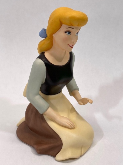 Cinderella, Wistful Dreamer, Walt Disney Classics Collection Figurine