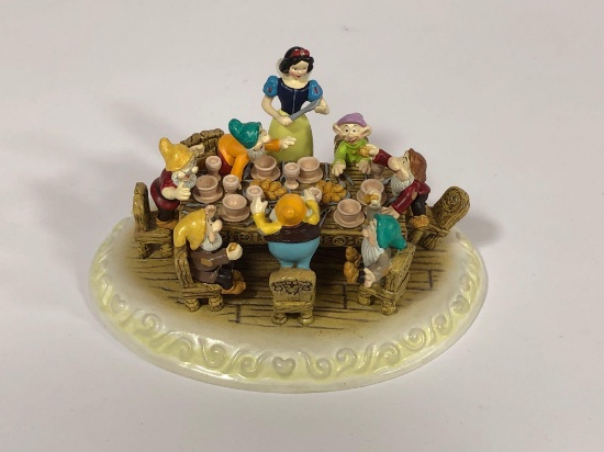 Snow White Time To Wash DC22 Limited Edition Sculpture 2001 Disney Showcase Collection