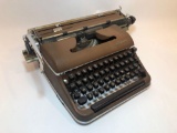 Olympia Deluxe Typewriter w/ Cover