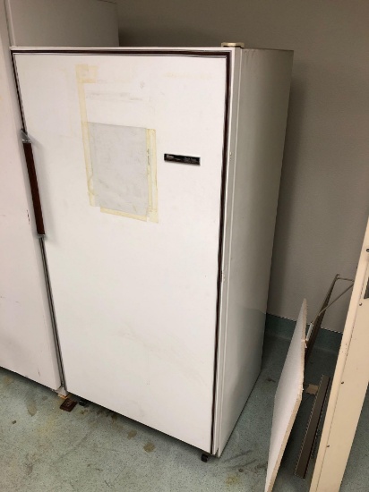 Gibson Market Master Refrigerator