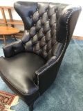 Italian Leather Gentleman Chair
