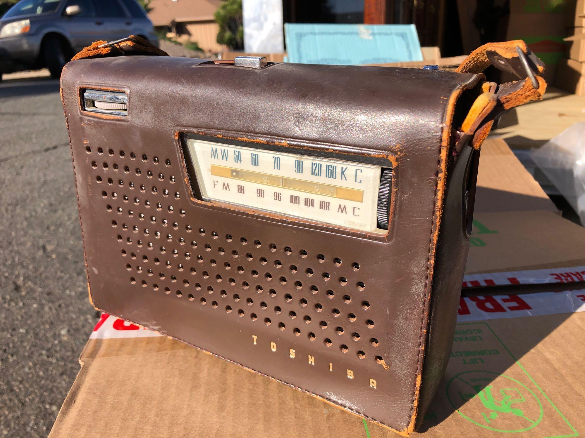 Vintage Toshiba 10TL-429F FM/AM Transistor 10 | Proxibid