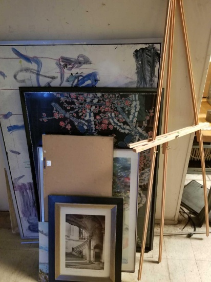 Artwork and Easel 7 Units Rm4