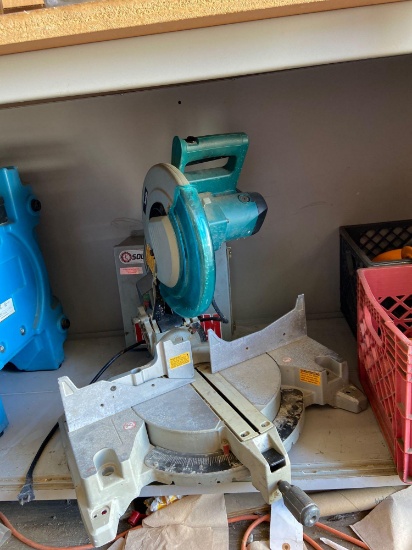 Makita Chop saw TR5414 Tested powers on mitre