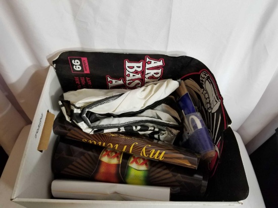 Box Lot Beer Advertising Signs Banners