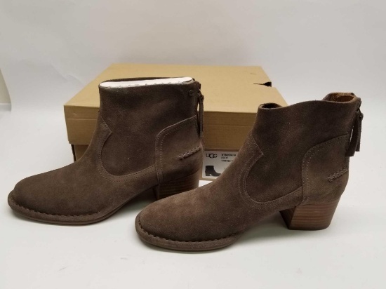 UGG Bandara Ankle Boot Size 5.5