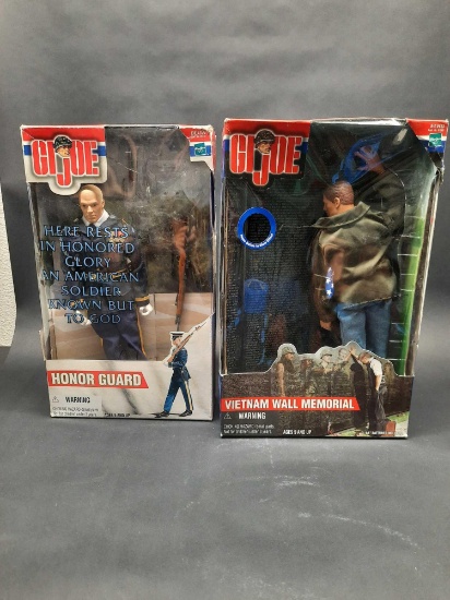 Gi Joe Honor guard and Vietnam wall memorial Action figures, 2 units