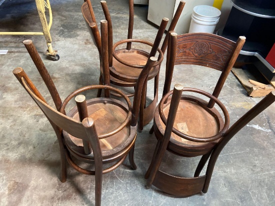 Set of 6 wooden chairs
