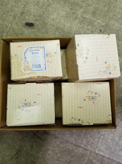 Cherished Teddies in Box 7 Units