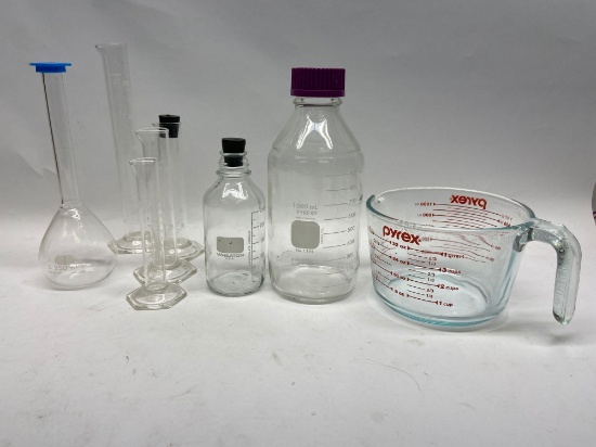 Pyrex and Wheaton beakers