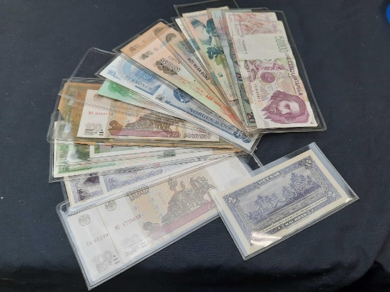 Foreign Currency Lot, El Salvador Italia Vietnam