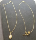 2 necklaces Lockett and rose