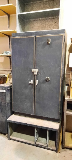 Locking Paint Cabinet 5ft tall