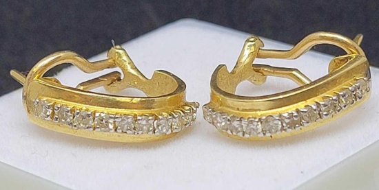 18kt gold diamond earrings