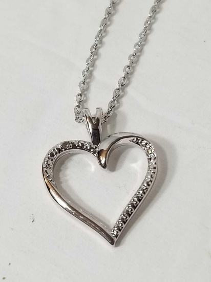 Single Diamond Classic Heart Necklace