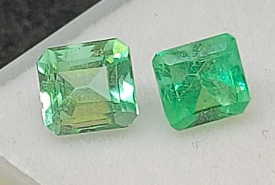 2 square cut Green Emerald 1.38ct gemstone stunning green