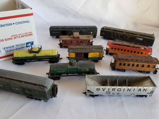 Vintage Ho Scale Train Cars 18 Units