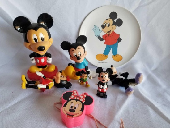 Disney Mickey and Minnie Mouse Figures Plate