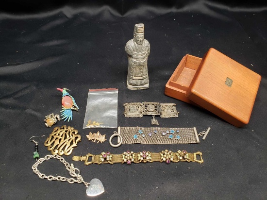 Vintage Jewelry Statue and Wooden box
