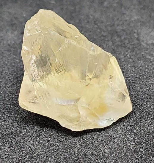31.77ct Sapphire uncut rpugh translucent high end sri lanka huge piece stunning natural mined gem