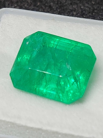 Sea green emerald 10ct emerald cut gemstone