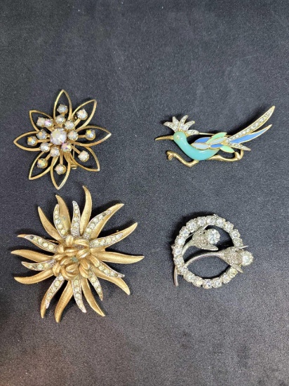 Vintage art deco broch lot designer pieces with gemstone lot of 4