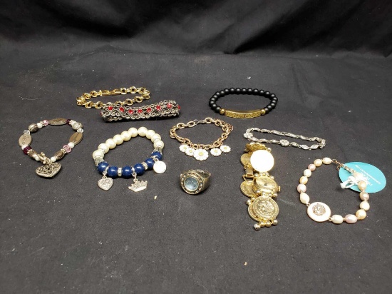 Mixed lot of Bracelets, Freshwater pearls, Forever special, Coin watch, Ring watch