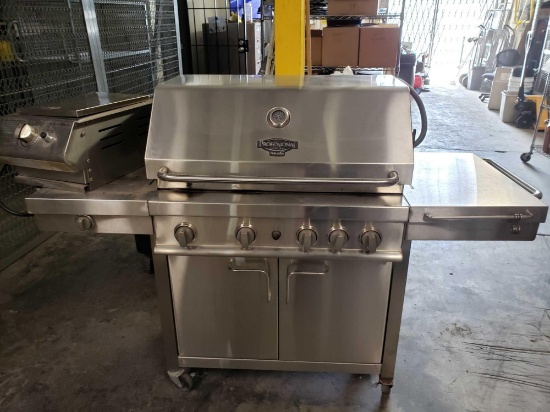 Professional Series by Char Broil with Sears Burner with Cover