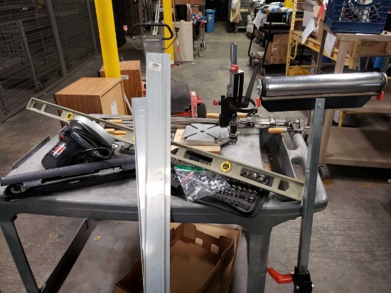 Skilsaw 61/2 Circular saw. Clamps. Level. Socket set and more