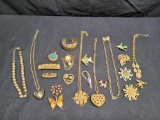 Vintage Ladies Pins and Necklaces
