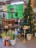 Beautiful Metal Bakers rack w gifts 7 1/2 ft xmas tree w gold &Blue bulbs. Unique chandelier not