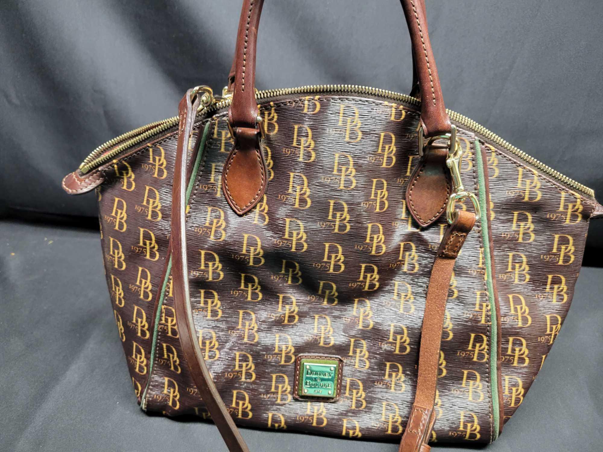 Dooney Bourke 1975 purse w small attachable Proxibid