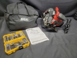 Skil 15 amp 7 1/4 in Circular saw w bag & Dewalt Maxfit bits