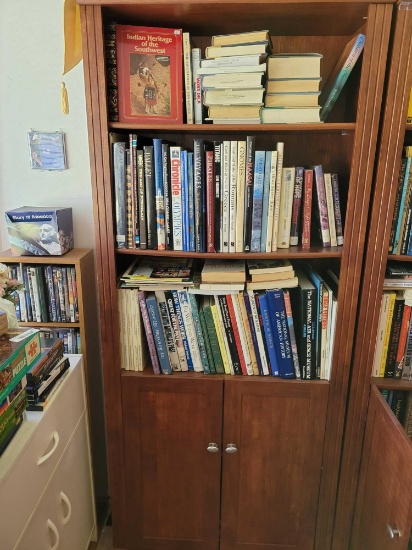 Bookcase w books almanacs