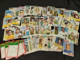 Lot of over 100 old 1970s topps baseball cards