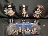 Kiss Celebriducks And figures One of the dolls sings and dances