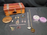 Cedar Jewelry box Vintage Compact and Jewelry 4 piece Set