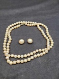 Pearl necklace and earrings. Beautiful set of jewelry