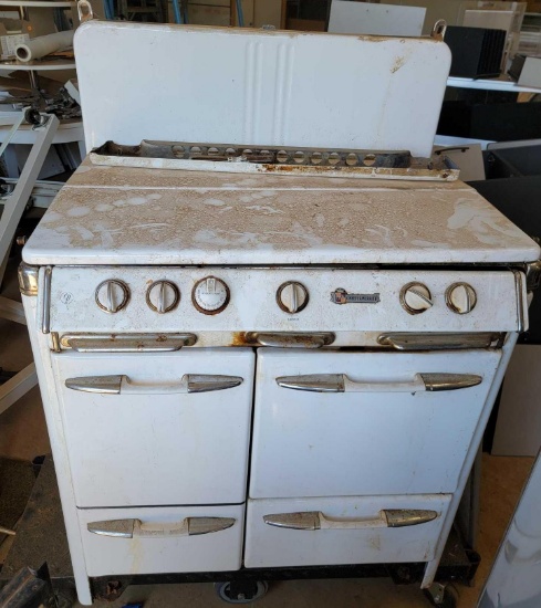 Vintage O'Keefe & Merritt Four Burner Stove with Double Oven and Griddle...Model 420-13