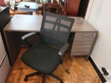 Nice Gtey Office Desk w 2 locking drawers Chair