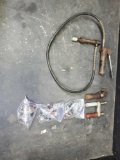 One hydraulic pump with extr parts and air rams for clamping systems.