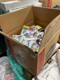 Box of over 1000 mixed sports cards 1990s