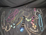 Fashion jewelry Necklaces Bracelets