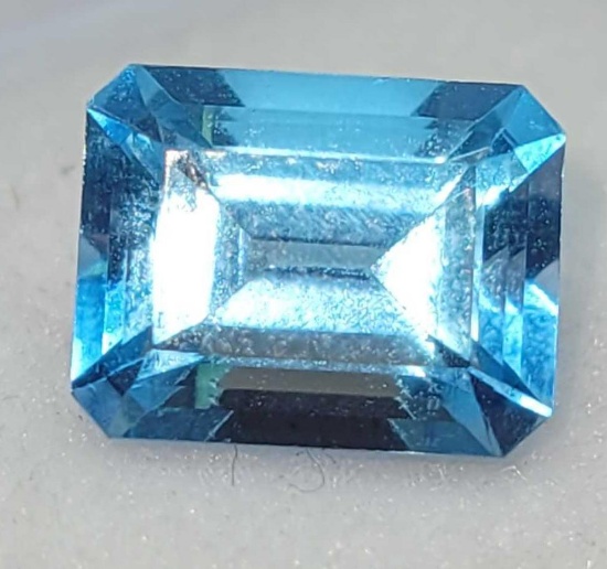 stunning 3.041ct sky blue Emerald cut Sapphire beautiful gemstone