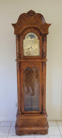 7ft Howard Miller Grandfather Clock with Chimes Pendulum