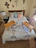 Queen Bed w/ Headboard, Set of Trays and Sheet Set