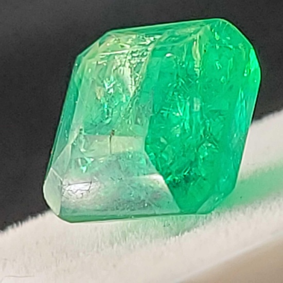 Square cut translucent green emerald 8.59ct gemstone