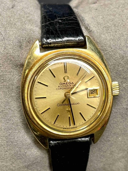 Authentic 18k Gold Omega Constellation Automatic Chronometer Wristwatch 1 year warranty